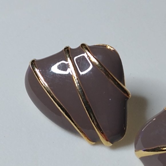 Vintage Triangular Stud Earrings - Picture 7 of 11